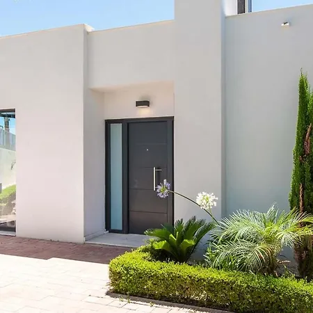 Royal Luxury Pool Garage Ping Pong Wi Fi 아파트